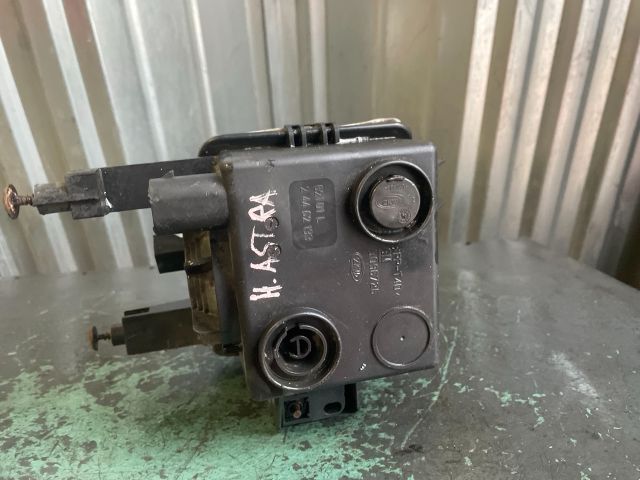 bontott OPEL ASTRA H Bal Ködfényszóró