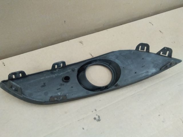 bontott OPEL ASTRA H Bal Ködlámpa Rács