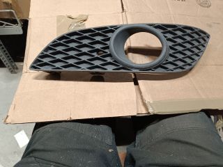 bontott OPEL ASTRA H Bal Ködlámpa Rács