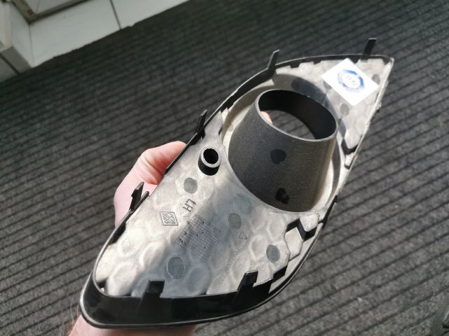 bontott OPEL ASTRA H Bal Ködzárófény Keret