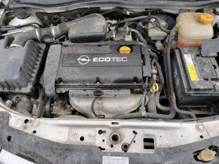 bontott OPEL ASTRA H Bal Sárvédő Oldaltartó