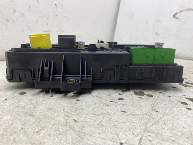 bontott OPEL ASTRA H Biztosítéktábla Csomagtér