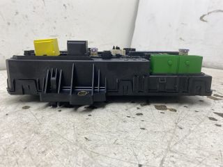 bontott OPEL ASTRA H Biztosítéktábla Csomagtér