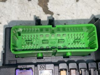 bontott OPEL ASTRA H Biztosítéktábla Csomagtér