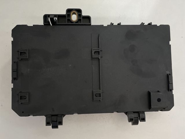 bontott OPEL ASTRA H Biztosítéktábla Csomagtér