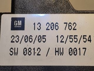 bontott OPEL ASTRA H Biztosítéktábla Csomagtér