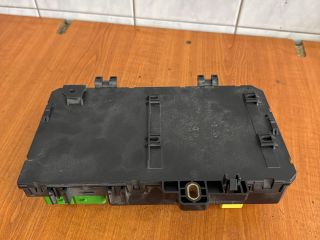 bontott OPEL ASTRA H Biztosítéktábla Csomagtér