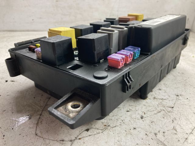 bontott OPEL ASTRA H Biztosítéktábla Doboz