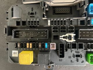 bontott OPEL ASTRA H Biztosítéktábla Doboz