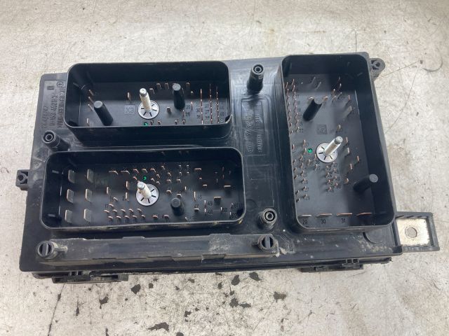 bontott OPEL ASTRA H Biztosítéktábla Doboz