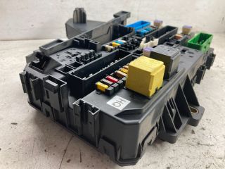 bontott OPEL ASTRA H Biztosítéktábla Doboz