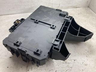 bontott OPEL ASTRA H Biztosítéktábla Doboz