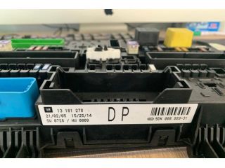 bontott OPEL ASTRA H Biztosítéktábla Utastér