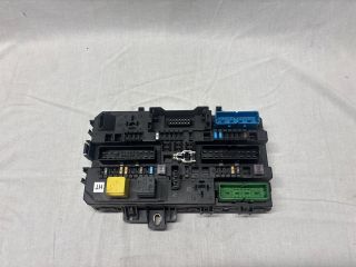 bontott OPEL ASTRA H Biztosítéktábla Utastér