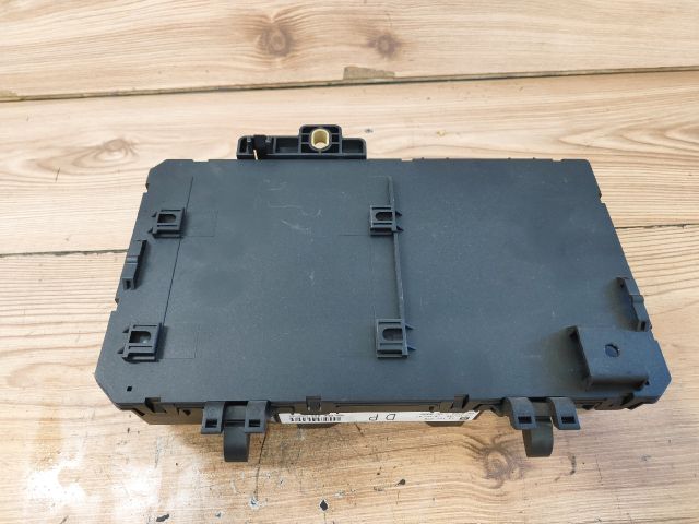 bontott OPEL ASTRA H Biztosítéktábla Utastér