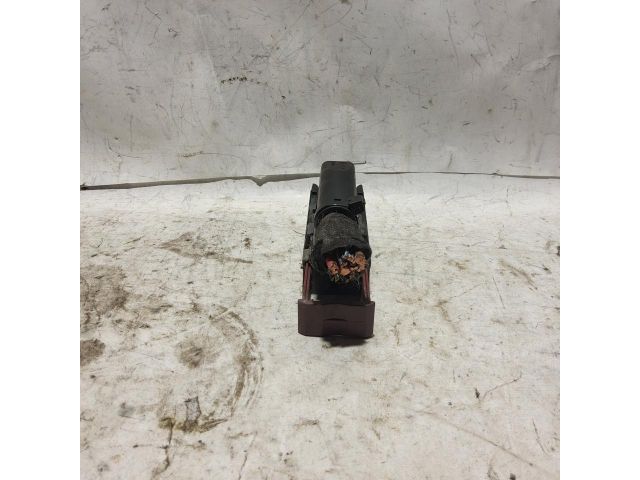 bontott OPEL ASTRA H Csatlakozó