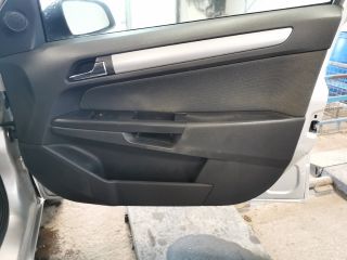 bontott OPEL ASTRA H Csomagtér Nyitó Kar / Gomb