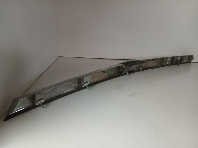 bontott OPEL ASTRA H Csomagtérajtó Díszléc