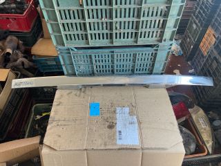 bontott OPEL ASTRA H Csomagtérajtó Díszléc