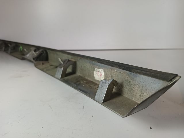 bontott OPEL ASTRA H Csomagtérajtó Díszléc