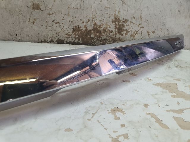 bontott OPEL ASTRA H Csomagtérajtó Díszléc