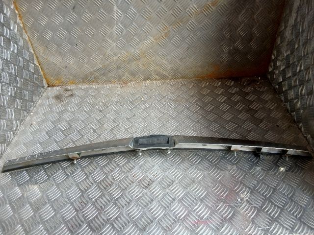 bontott OPEL ASTRA H Csomagtérajtó Díszléc