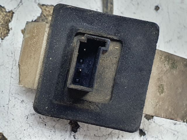 bontott OPEL ASTRA H Csomagtérajtó Kilincs