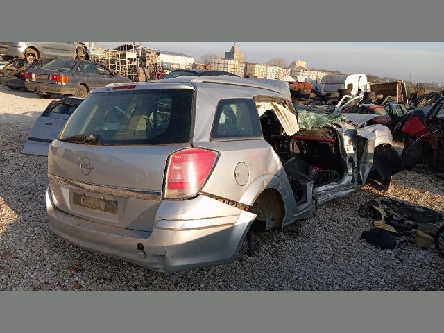 bontott OPEL ASTRA H Csomagtérajtó (Részeivel)