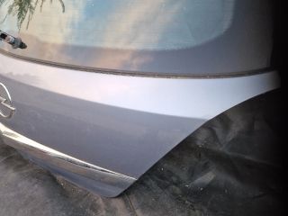 bontott OPEL ASTRA H Csomagtérajtó (Részeivel)
