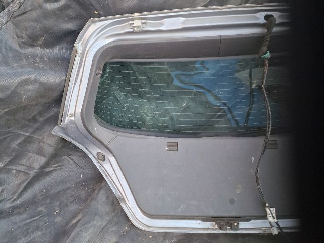 bontott OPEL ASTRA H Csomagtérajtó (Részeivel)