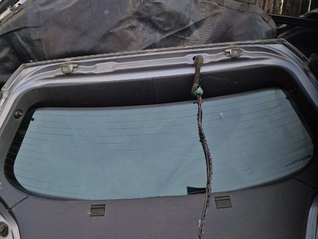 bontott OPEL ASTRA H Csomagtérajtó (Részeivel)