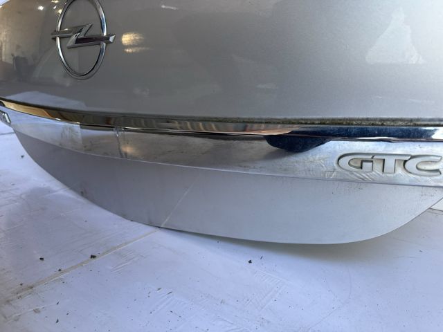 bontott OPEL ASTRA H Csomagtérajtó (Részeivel)