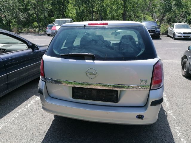 bontott OPEL ASTRA H Csomagtérajtó (Üres lemez)