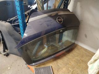bontott OPEL ASTRA H Csomagtérajtó (Üres lemez)