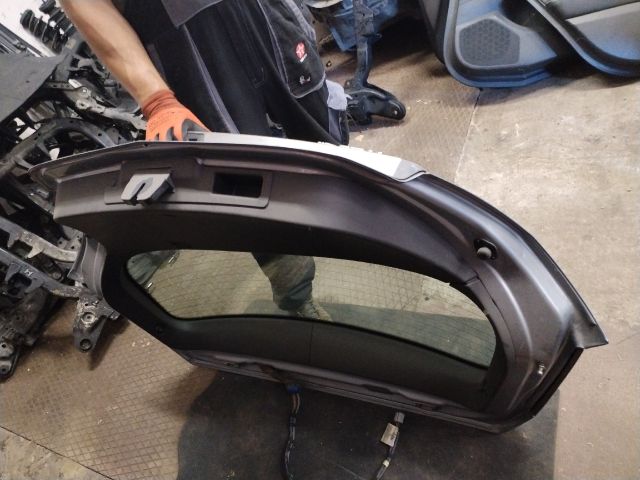 bontott OPEL ASTRA H Csomagtérajtó (Üres lemez)