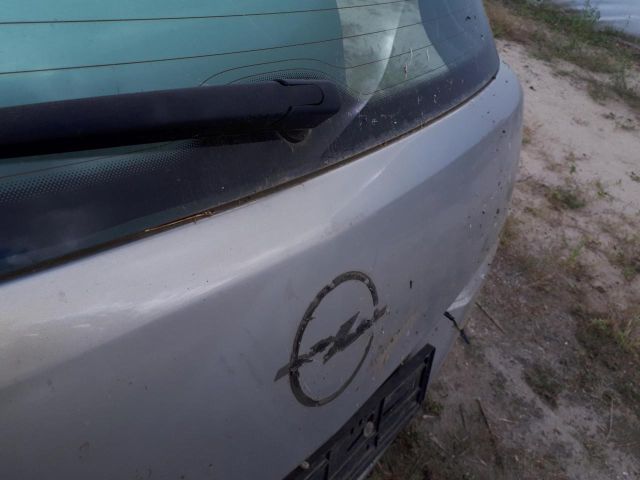 bontott OPEL ASTRA H Csomagtérajtó (Üres lemez)