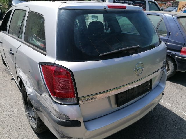 bontott OPEL ASTRA H Csomagtérajtó (Üres lemez)