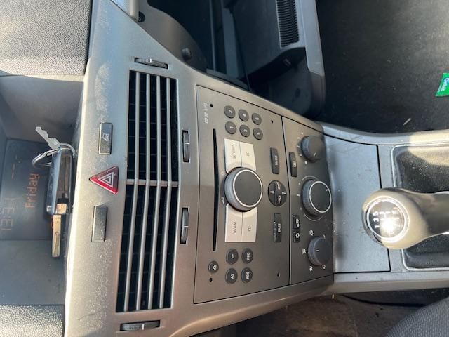 bontott OPEL ASTRA H Csomagtérajtó (Üres lemez)