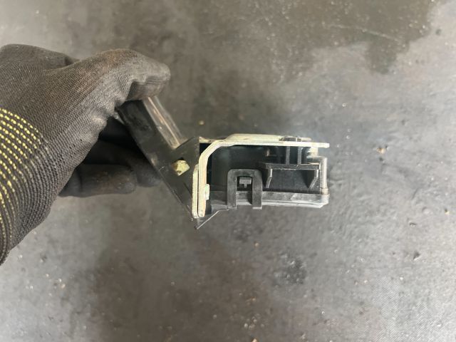 bontott OPEL ASTRA H Csomagtérajtó Zárszerkezet