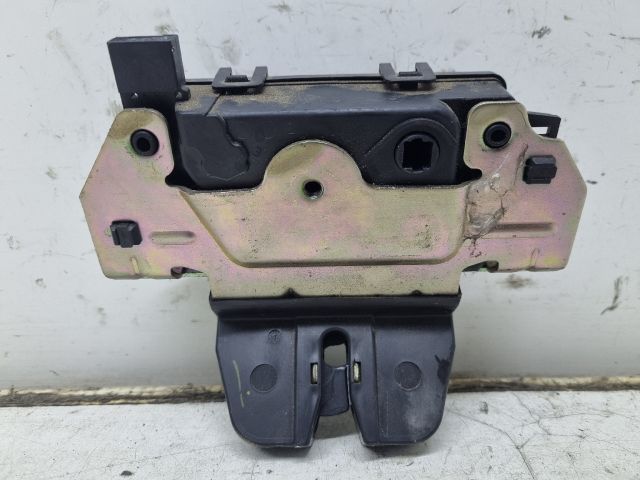 bontott OPEL ASTRA H Csomagtérajtó Zárszerkezet