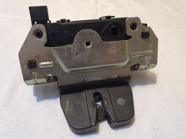 bontott OPEL ASTRA H Csomagtérajtó Zárszerkezet