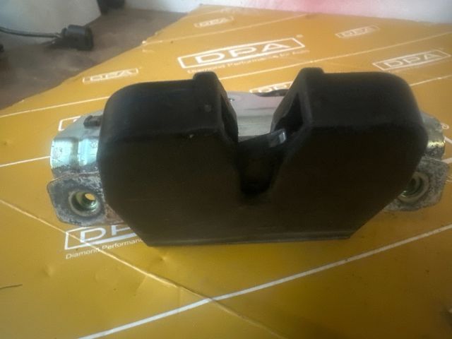 bontott OPEL ASTRA H Csomagtérajtó Zárszerkezet