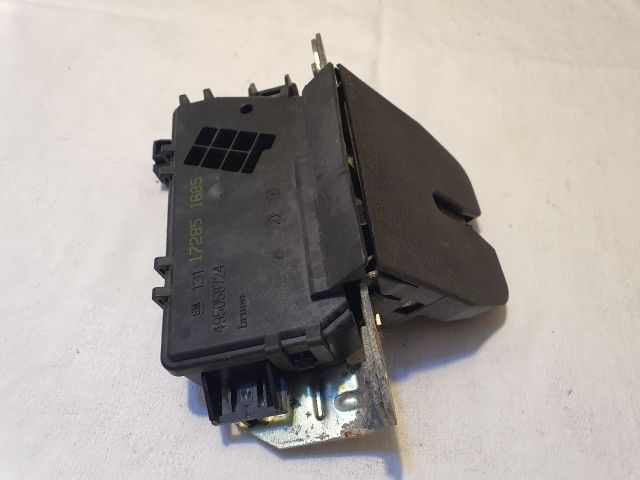 bontott OPEL ASTRA H Csomagtérajtó Zárszerkezet