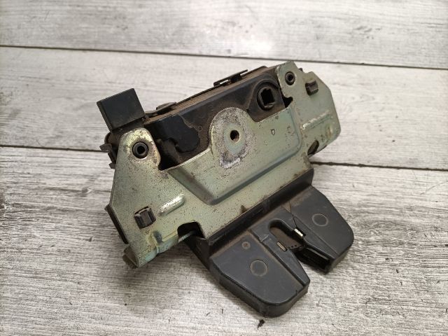 bontott OPEL ASTRA H Csomagtérajtó Zárszerkezet