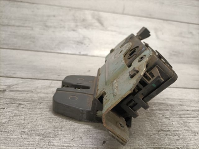 bontott OPEL ASTRA H Csomagtérajtó Zárszerkezet