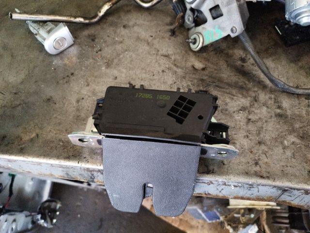 bontott OPEL ASTRA H Csomagtérajtó Zárszerkezet