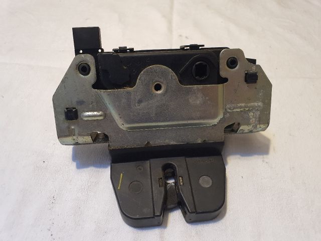 bontott OPEL ASTRA H Csomagtérajtó Zárszerkezet