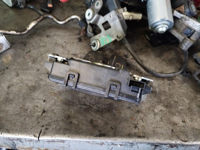 bontott OPEL ASTRA H Csomagtérajtó Zárszerkezet