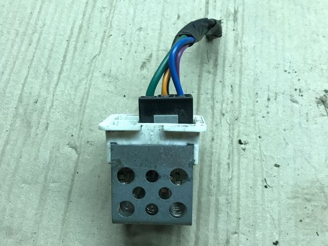 bontott OPEL ASTRA H Előtét Ellenállás Fűtőmotor