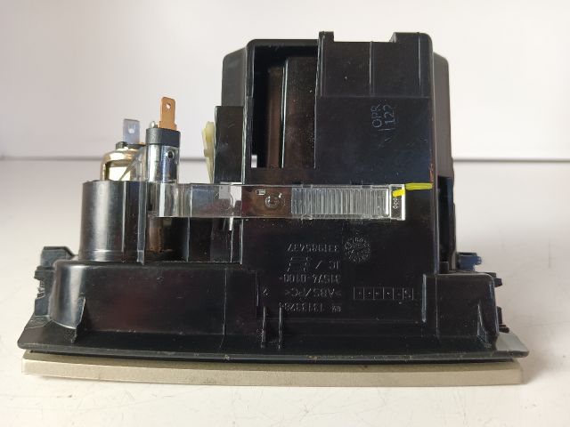 bontott OPEL ASTRA H Első Hamutartó